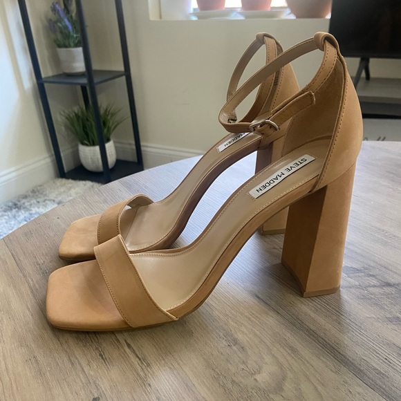Steve Madden Camel Pumps - Picture 2 of 3